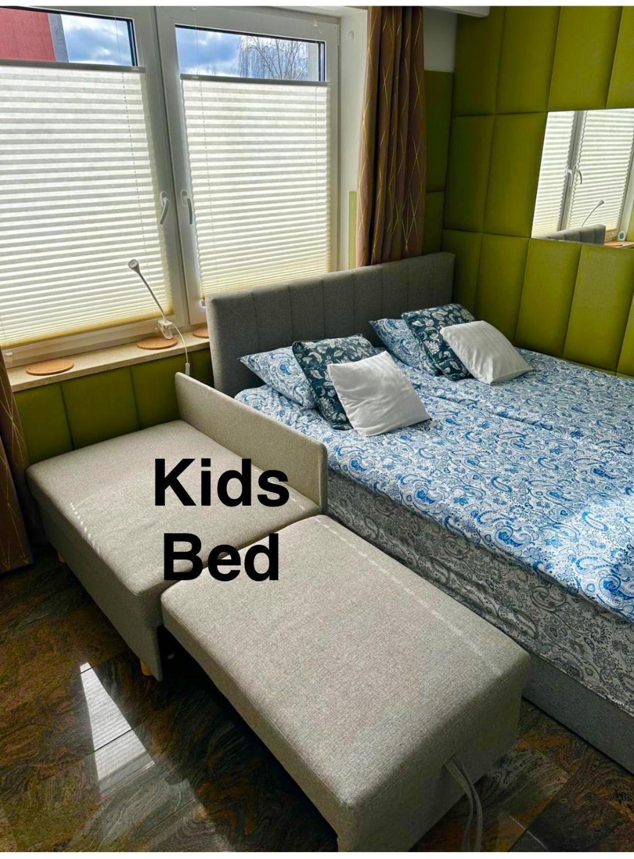 North Nest Luxury Suites غدانسك الغرفة الصورة